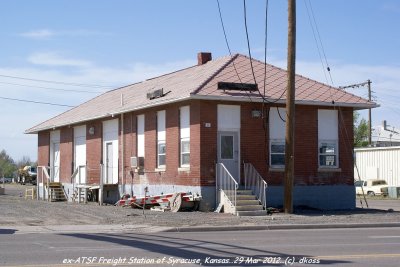 Ex-ATSF freight station of Syracuse KS-002.jpg