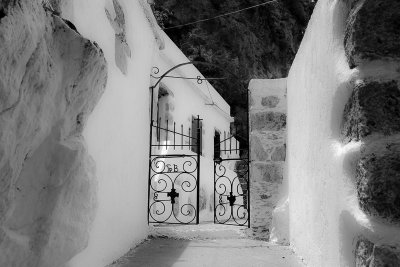 Monastery of the 99 Saints, Azogires