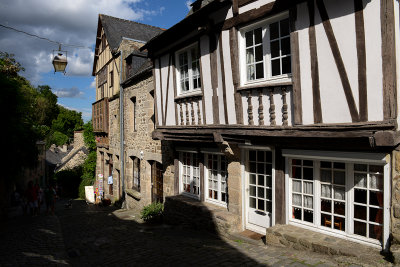 Dinan