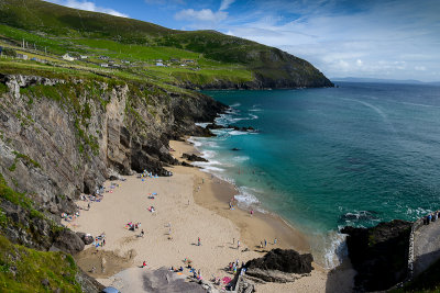 Coumeenoole Beach with Slea Head behind