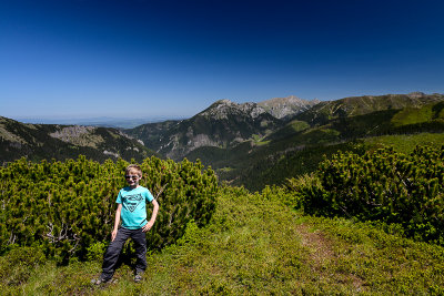 Alex on the ridge between Grzes 1653m and Rakon 1879m, Kominiarski Wierch 1829m behind, West Tatra