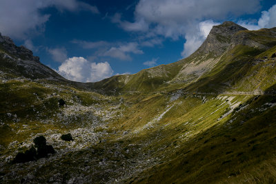 Sedlo Pass 1907m and Uvita Greda 2199m on the right, Durmitor NP