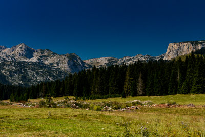 Durmitor panorama from Obla Glava 2303m to Crvena Greda 2164m closer on the right, Durmitor NP