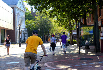 Salem-WItches-And-Walking-Street.jpg