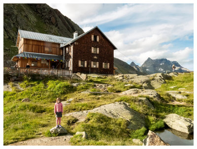 Norah and Bremer Hut