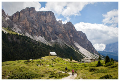 Approaching Rifugio Firenze