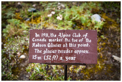 Glacier marker
