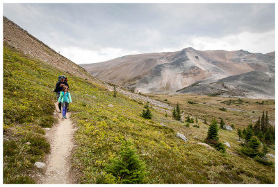 Hiking to Tekarra Campground