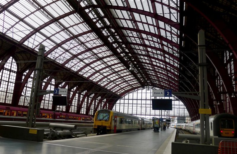 216 Centraal Station, Antwerp.jpg