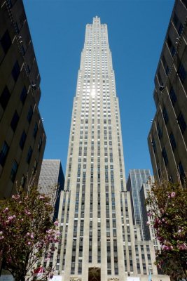 361 345 1 Rockefeller Center 2013.jpg