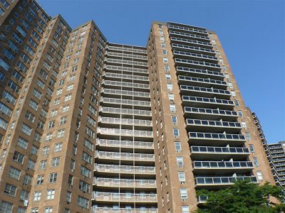 529 708 Forest Hills Parker Towers.jpg