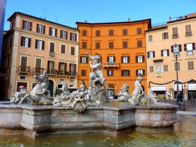 373 Fountain of Neptune Piazza Navona.jpg