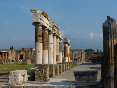 217 Forum Pompeii.jpg