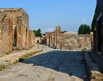 263 via delle Tombe Pompeii.jpg