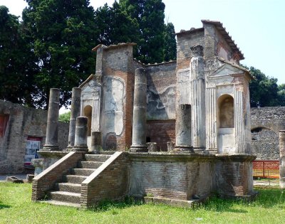 298 Tempio di Iside Pompeii.jpg