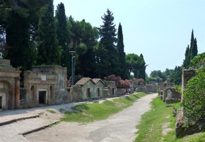 344 Necropoli di Porta Noceera Pompeii.jpg