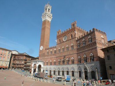 103 Siena torre del mangia 311.jpg