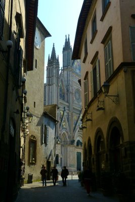 110 Orvieto Via del Duomo 2015 1.jpg