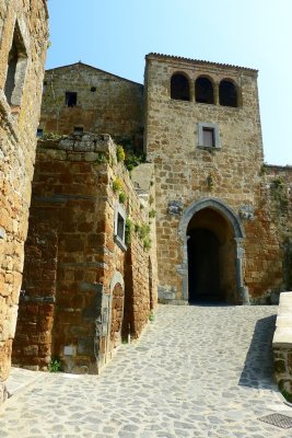 201 Civita di Bagnoregio 2015 14.jpg