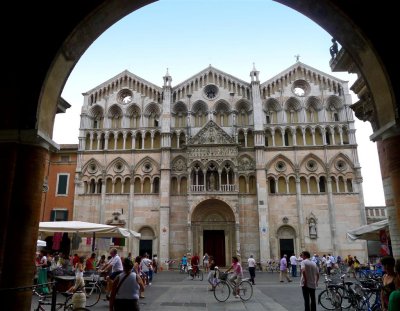 439 123 Ferrara Duomo.jpg