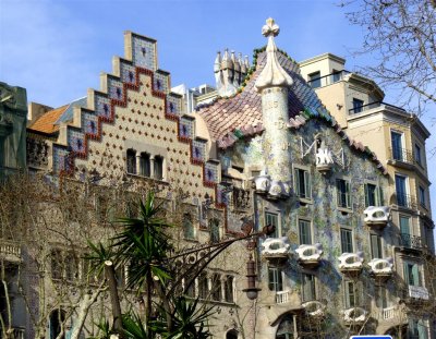 643 Casa Amatller Casa Batlo.jpg