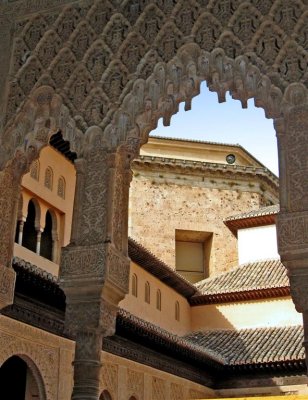 640 Alhambra Palacios Nazaries Patio de los Leones.jpg