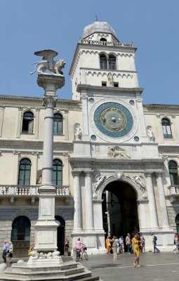 267x Padova Piazza Signori 2016.jpg