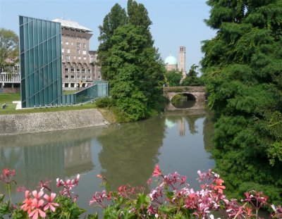 319 Padova 9-11 monument.JPG