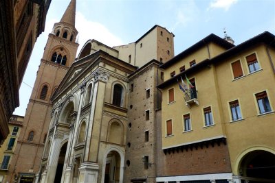 114 Mantova SantAndrea Basilica.jpg