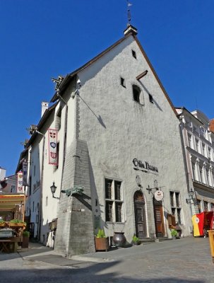 122 Tallinn 2016 Tall Hall Square.jpg