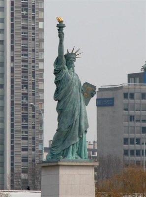 9133 Statue of Liberty.jpg