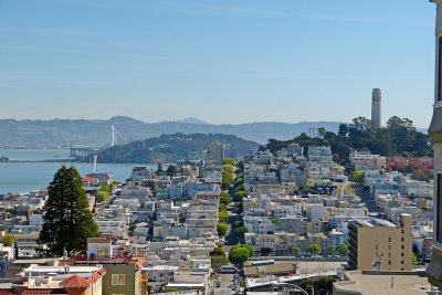512 3 view from Lombard St SF 2014.jpg
