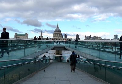 609 Millenium Bridge.jpg