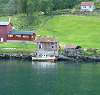 327 Naeroyfjord Norway in a Nutshell.jpg