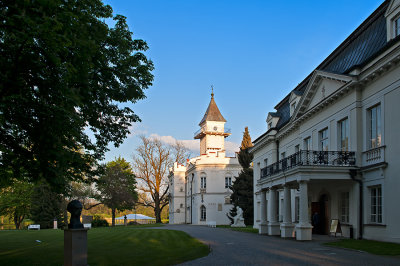 Radziejowice Palace