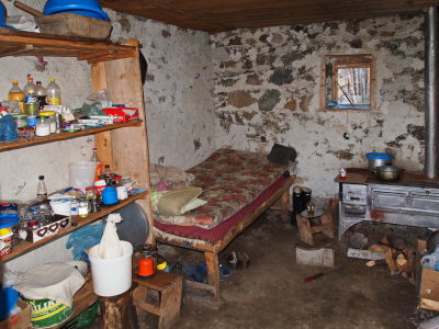 inside the mountain hut of Sokoll