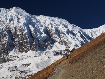 ascent to Tilicho lake