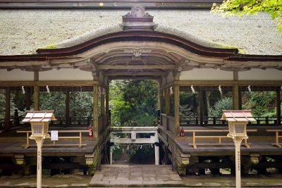 Yuki shrine gate in Kurama M8