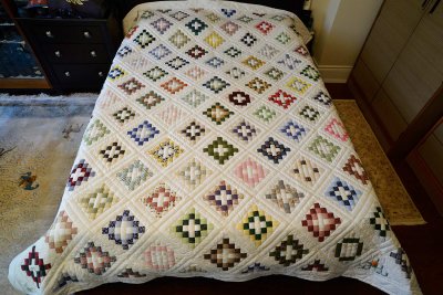 Quilted bed cover @f8 D800E