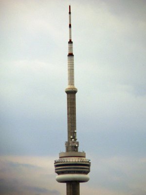 CN Tower @f2.8 432mm(equiv.)