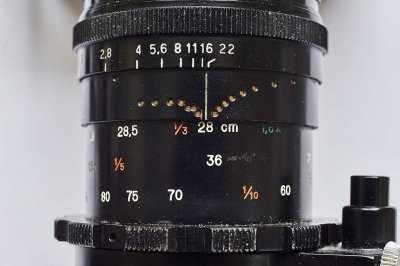 Lens' distance marker & F-stop DoF indicator 