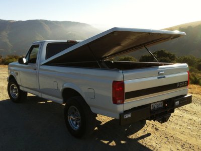 1997 Ford F250 Powerstroke 7.3 tonneau open