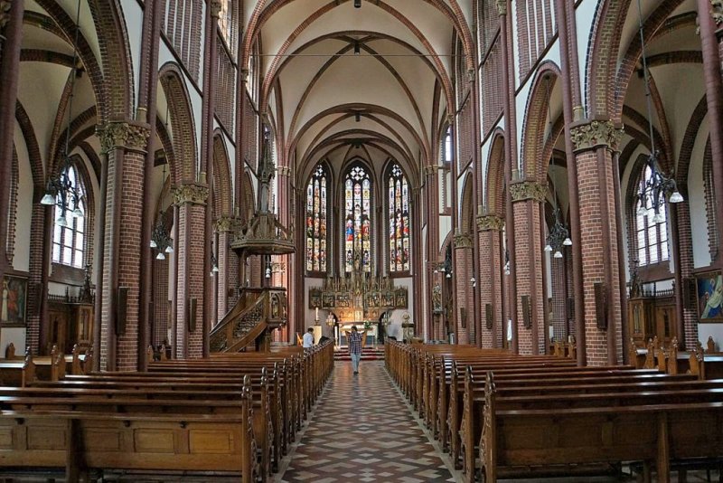 Vaals, RK kerk 13 [018], 2014.jpg