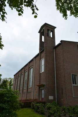 Harderwijk, chr geref kerk De Zaaier 16, 2013.jpg