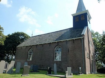 Idsegahuizum (Skuzum), kerk wordt gerestaureerd 19 [004], 2013.jpg