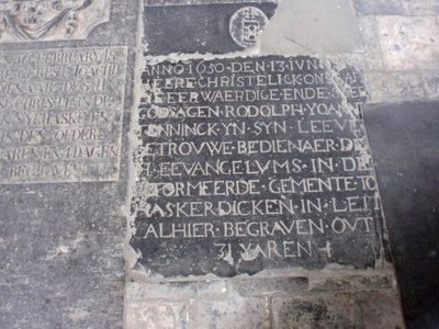 Haskerdijken, Kerk De Kapelle st Alde Fryske Tsjerken grafzerk [004], 2013.jpg