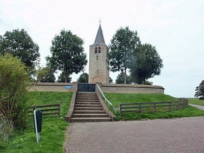 Oosterwierum, toren voorm st Nicolaaskerk 12, kerk afgebroken 1903 [004], 2013.jpg