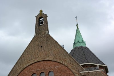 Nijmegen, RK olv van Lourdeskerk 12, 2013.jpg
