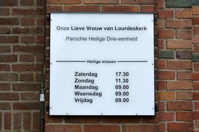Nijmegen, RK olv van Lourdeskerk 16, 2013.jpg