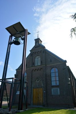 Oosterhout, prot gem kerk 11, 2013.jpg